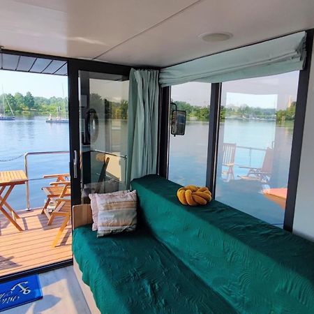 Houseboat Water Boy Apartament Plywajacy Dom Na Wodzie Lodz Uraz  Exterior foto