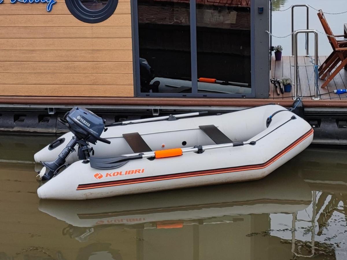 Houseboat Water Boy Apartament Plywajacy Dom Na Wodzie Lodz Uraz  Exterior foto