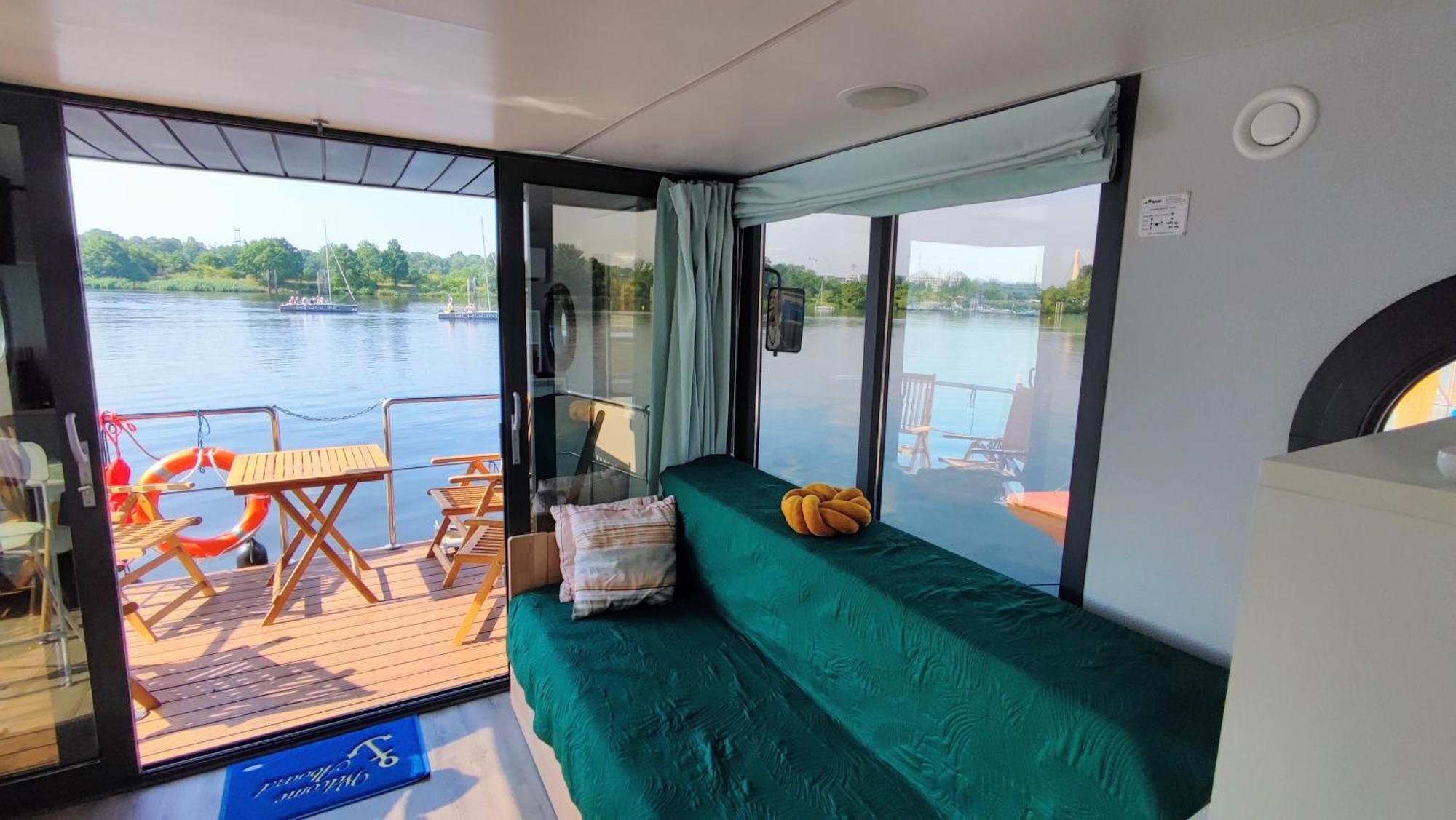 Houseboat Water Boy Apartament Plywajacy Dom Na Wodzie Lodz Uraz  Exterior foto