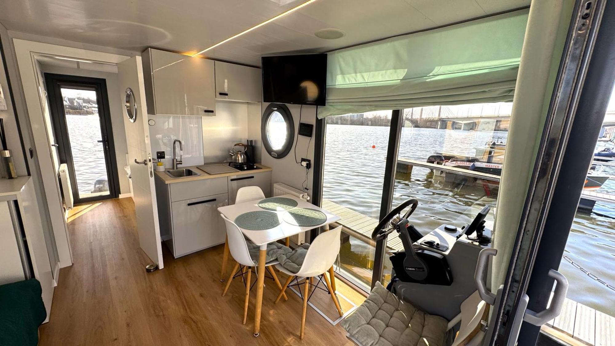 Houseboat Water Boy Apartament Plywajacy Dom Na Wodzie Lodz Uraz  Exterior foto