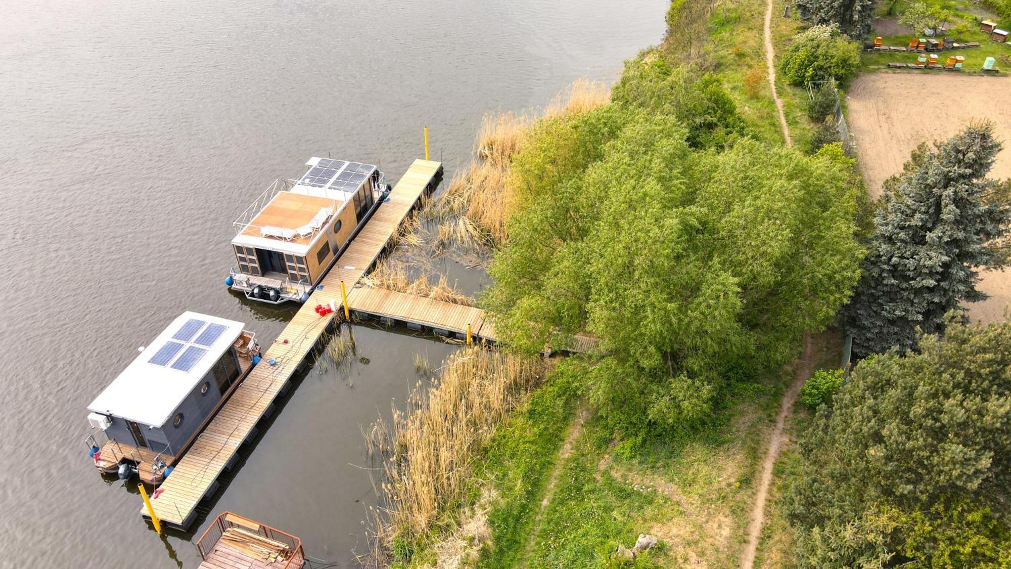 Houseboat Water Boy Apartament Plywajacy Dom Na Wodzie Lodz Uraz  Exterior foto
